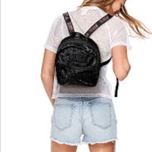 NWT VS PINK MINI VELVET BACKPACK 🎒